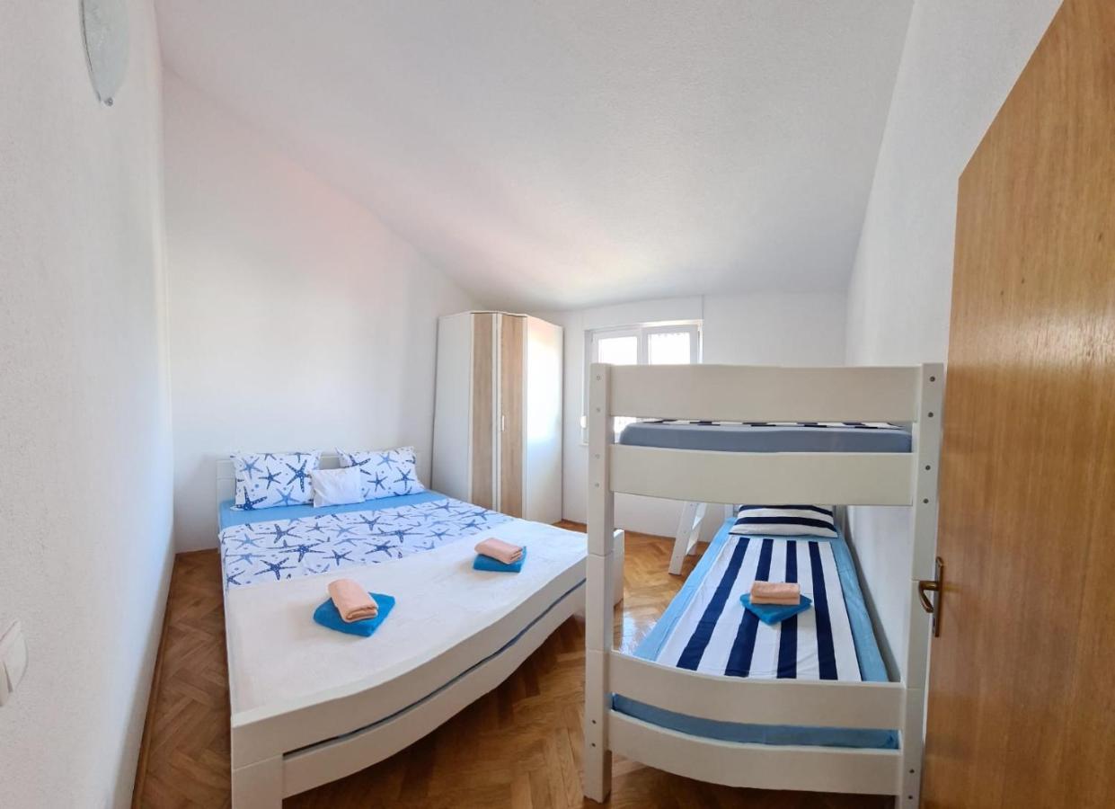 Apartments Naomi And Marsel Трогір Екстер'єр фото