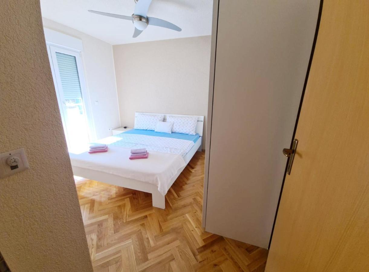 Apartments Naomi And Marsel Трогір Екстер'єр фото