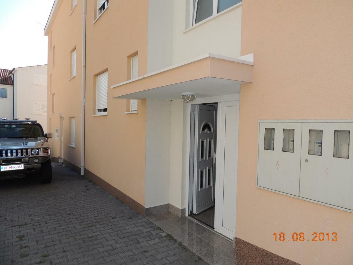 Apartments Naomi And Marsel Трогір Екстер'єр фото