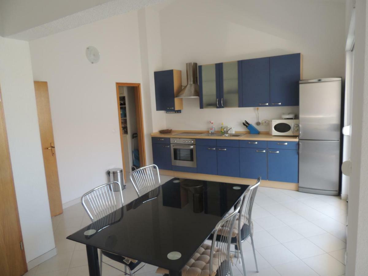 Apartments Naomi And Marsel Трогір Екстер'єр фото